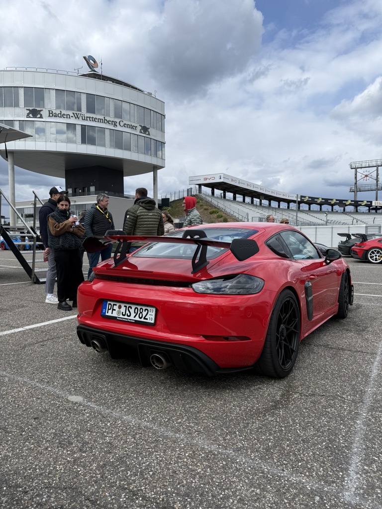 Porsche 718 GT4 RS am Baden-Württemberg Center